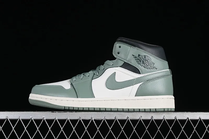 All categories Air Jordan Jordan series basketball shoes Air Jordan 1 Mid Air Jordan 1 Mid AJ1 Joe 1 fresh warm green Zhongbang basketball shoes BQ6472-130
